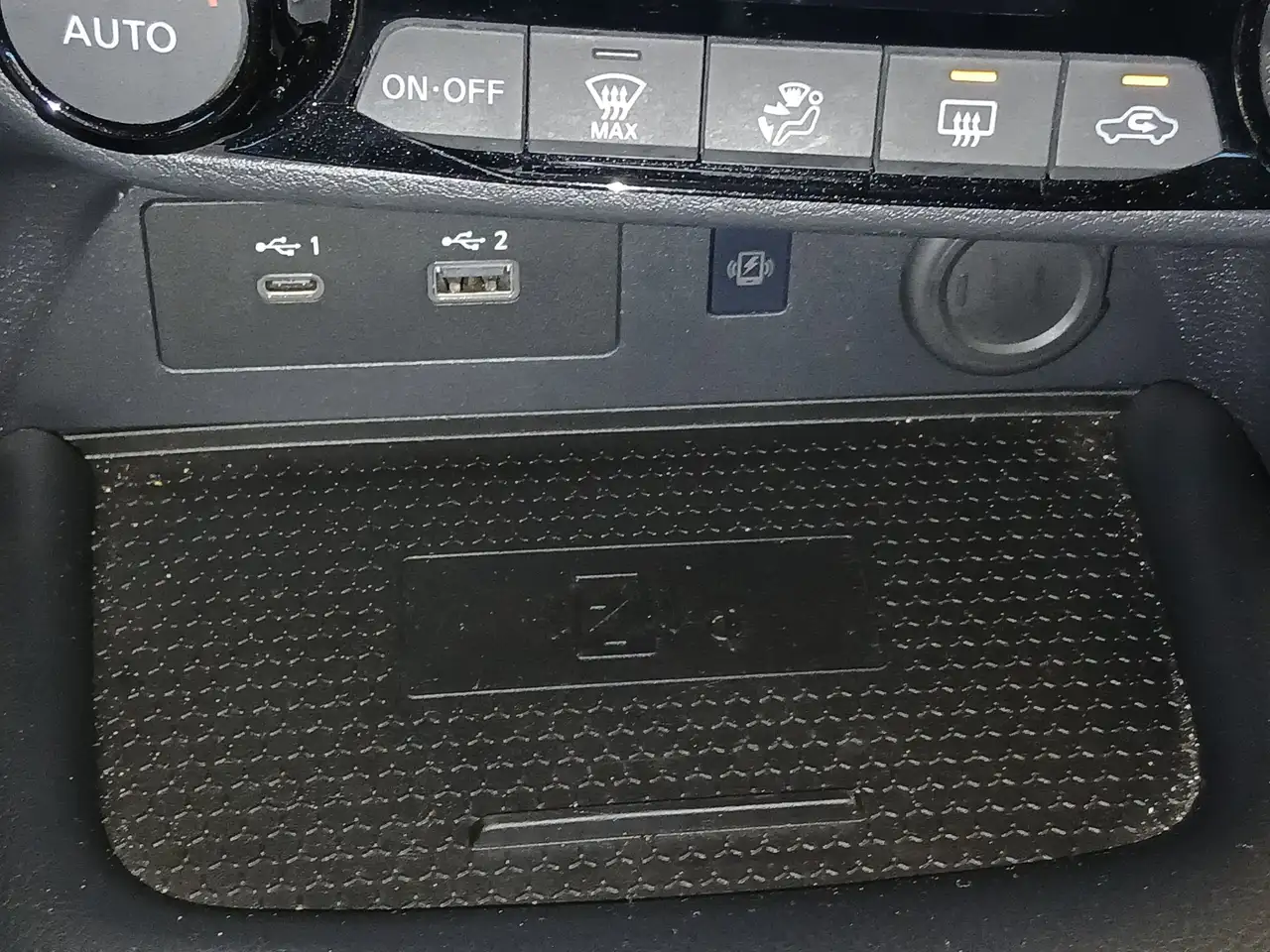Nissan Juke 1.0 Dig-t N-Connecta 114cv Scorta telecamera CarPlay Sensori anteriori e posteriori 14