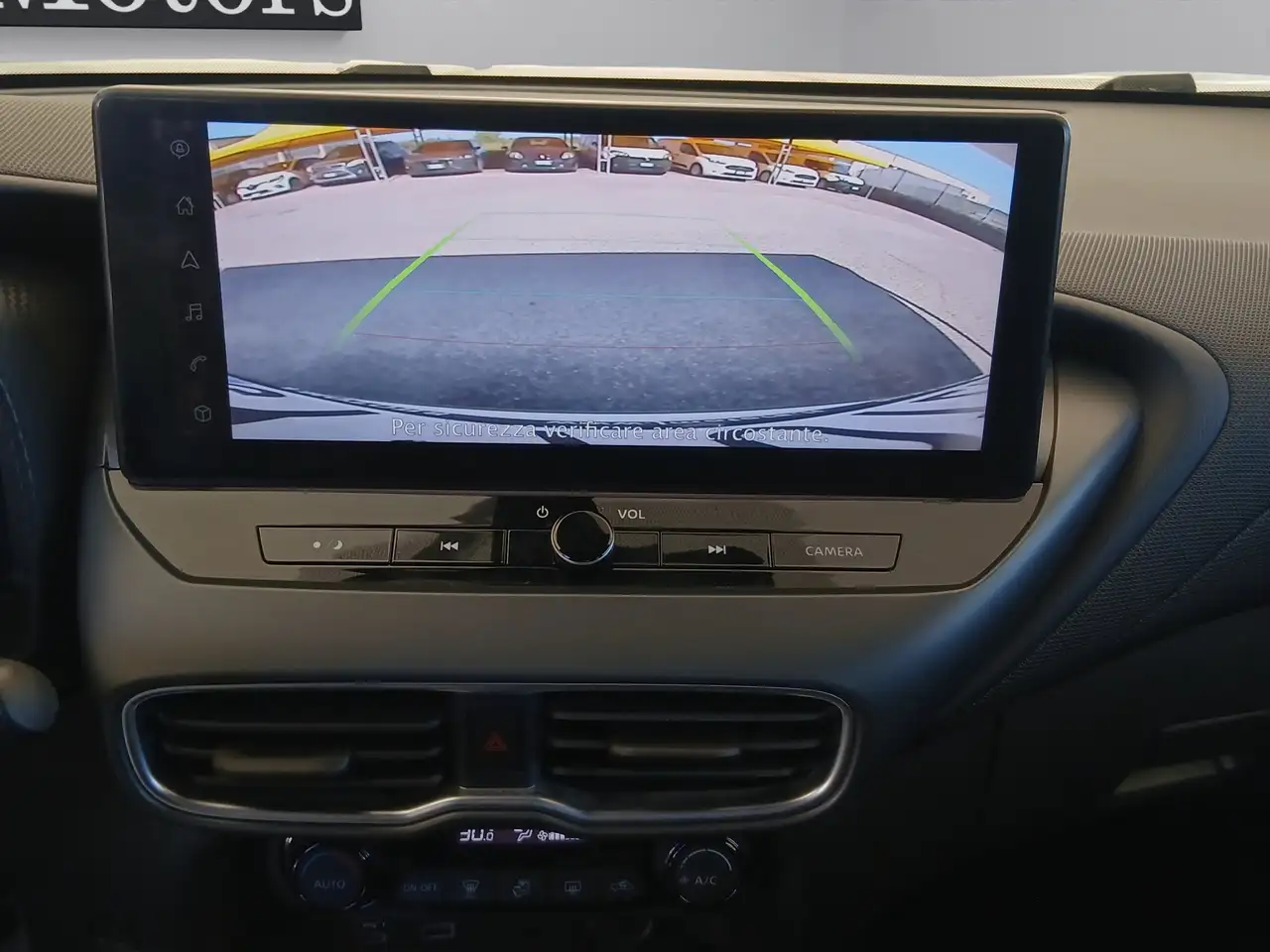 Nissan Juke 1.0 Dig-t N-Connecta 114cv Scorta telecamera CarPlay Sensori anteriori e posteriori 12