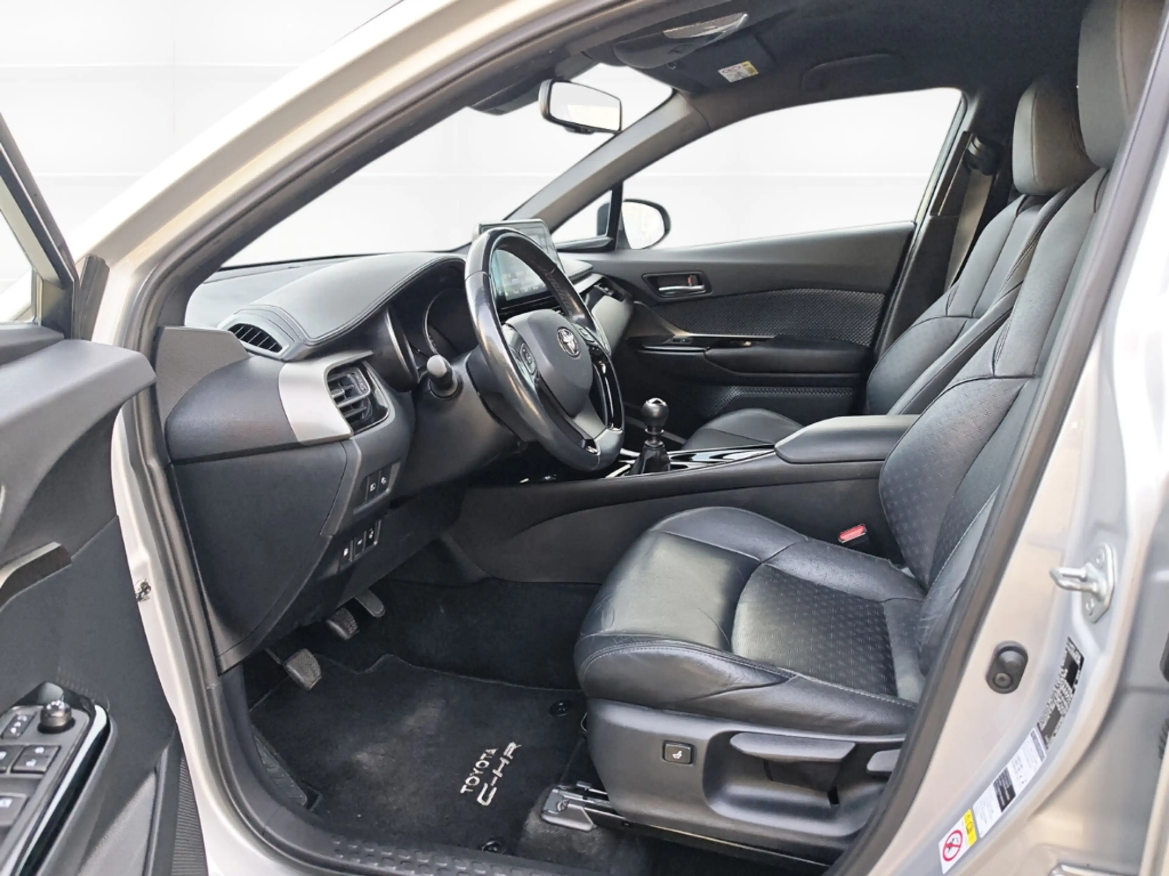 Toyota C-HR Team D  1.2 Turbo +Kamera +Winterpaket +PDC — photo 8