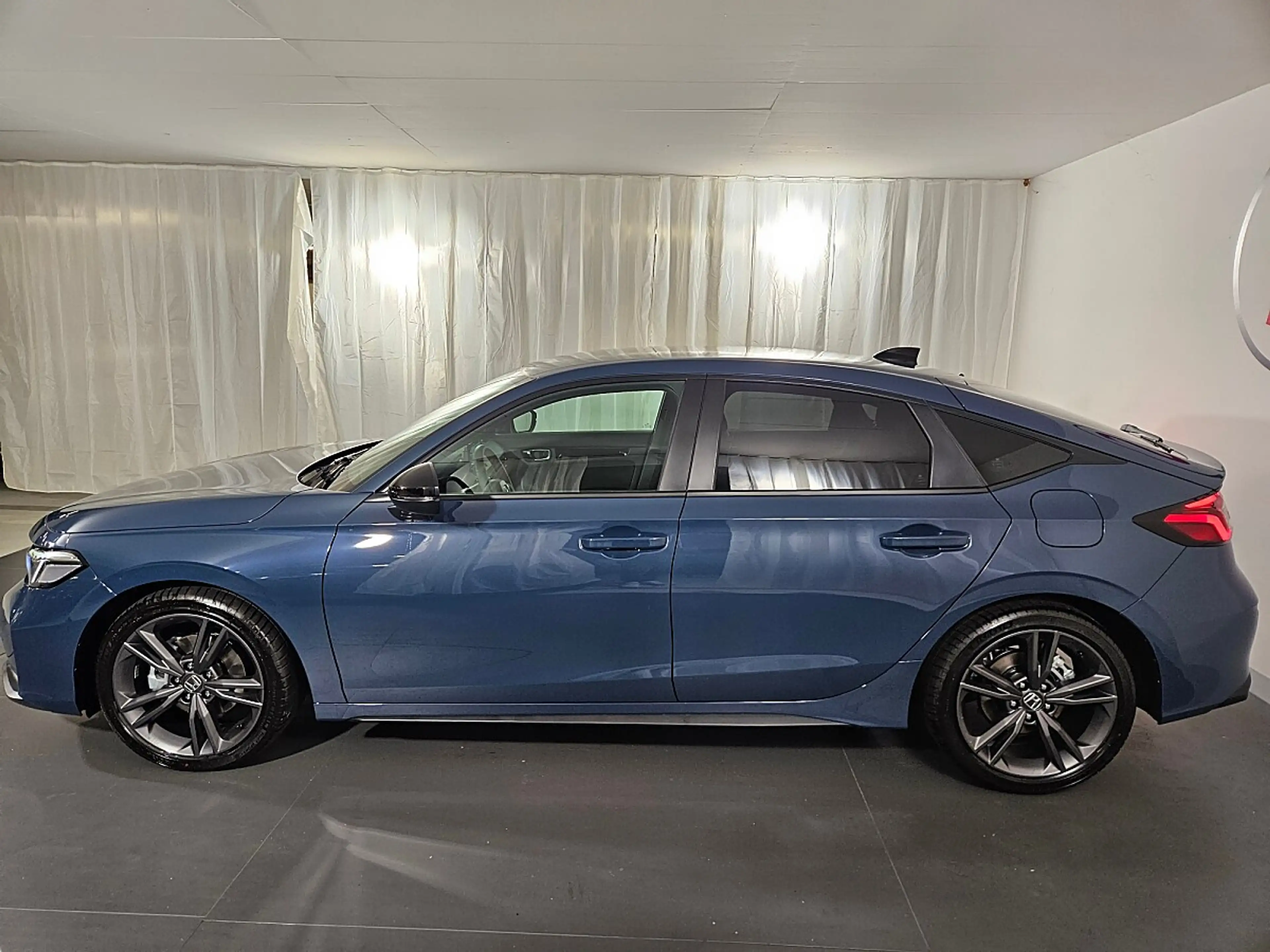 Honda Civic Hybrid Sport Aut. | Auto Stahl Wien 23 — photo 10
