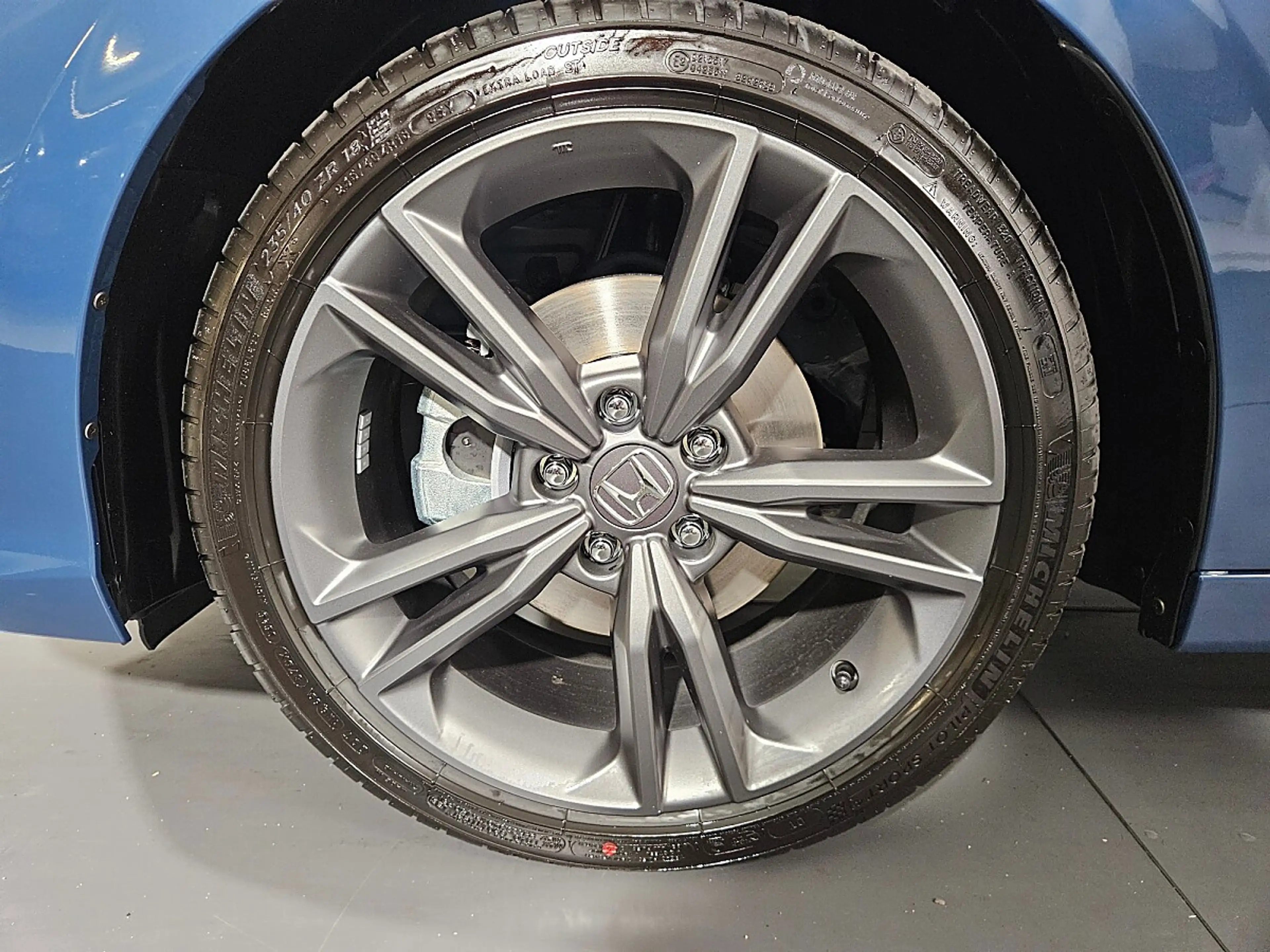 Honda Civic Hybrid Sport Aut. | Auto Stahl Wien 23 — photo 9