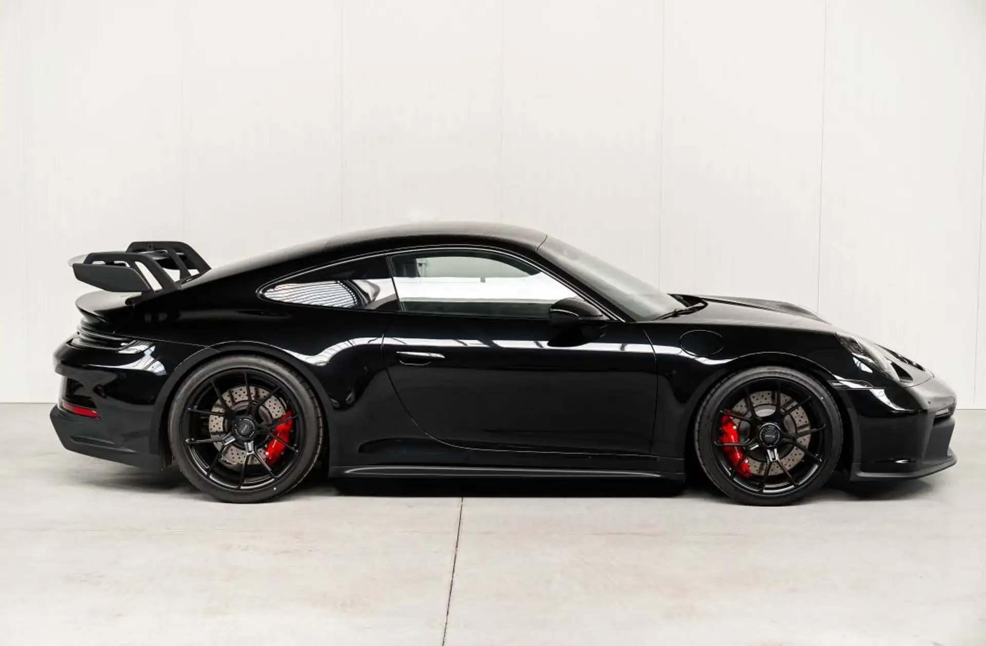 포르쉐 911 GT3 2024 검정 사진 6