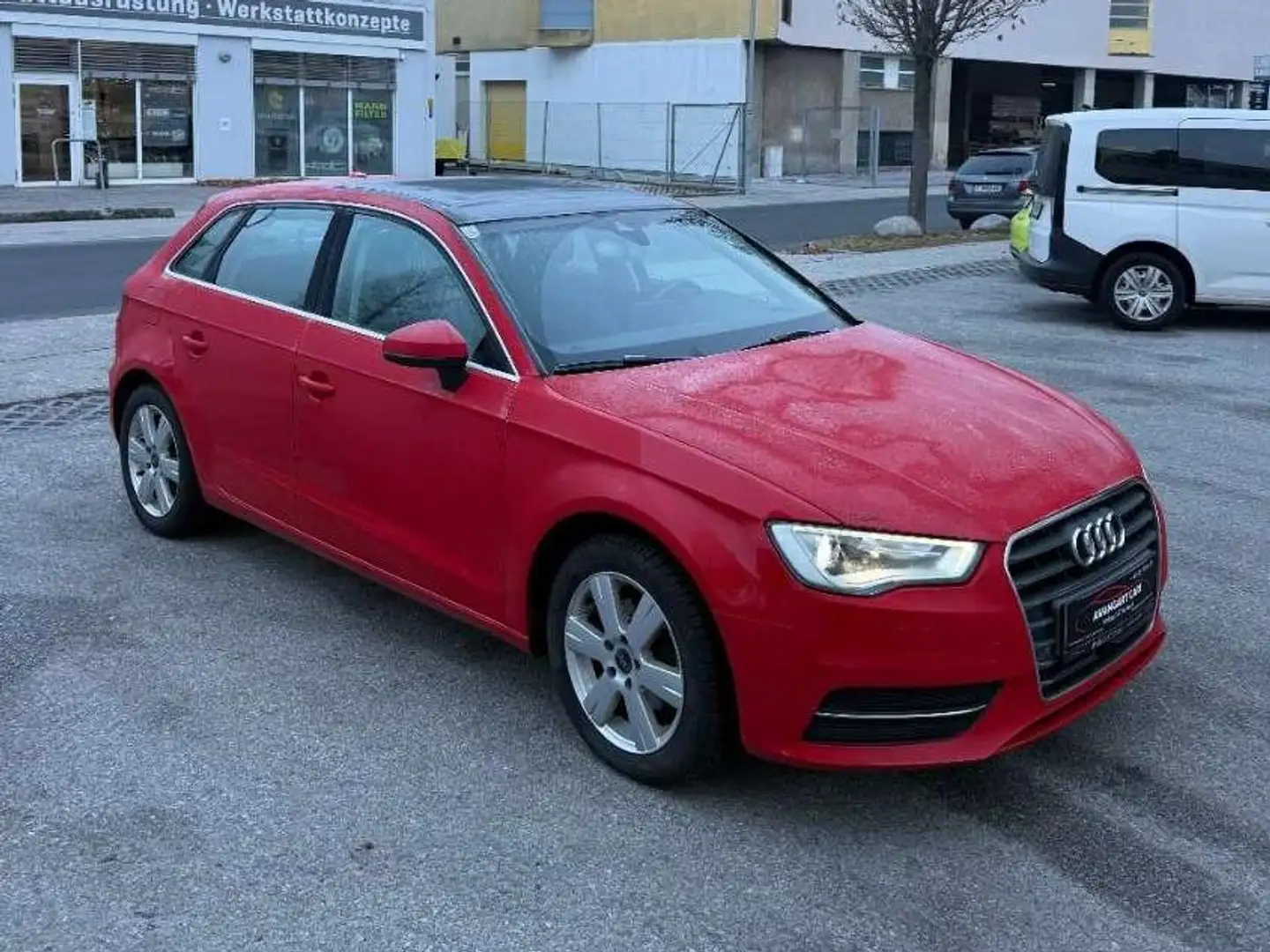 Audi A3 ambiente Rojo - 2