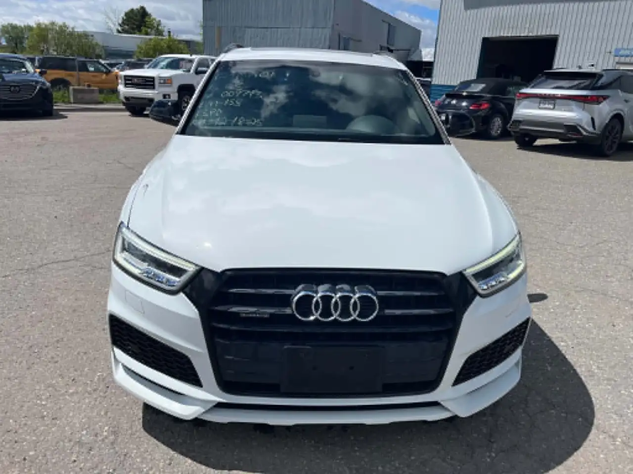 Audi Q3 снимка Audi Q3