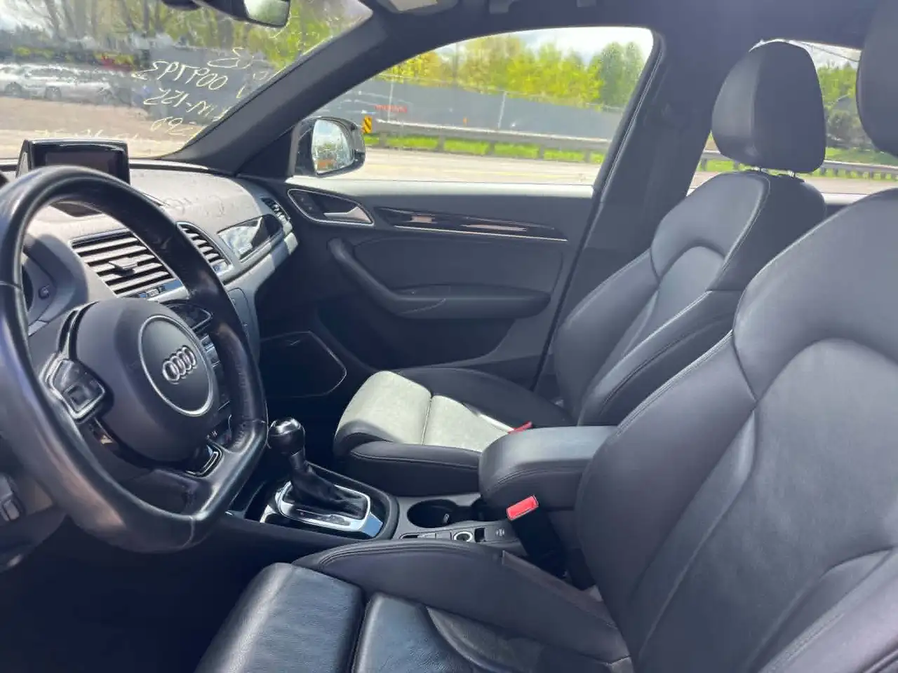 Audi Q3 снимка Audi Q3