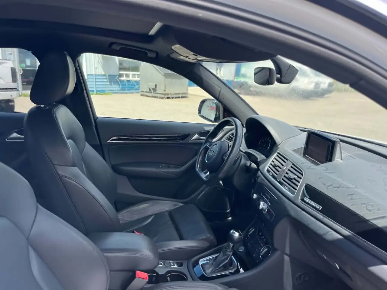Audi Q3 снимка Audi Q3