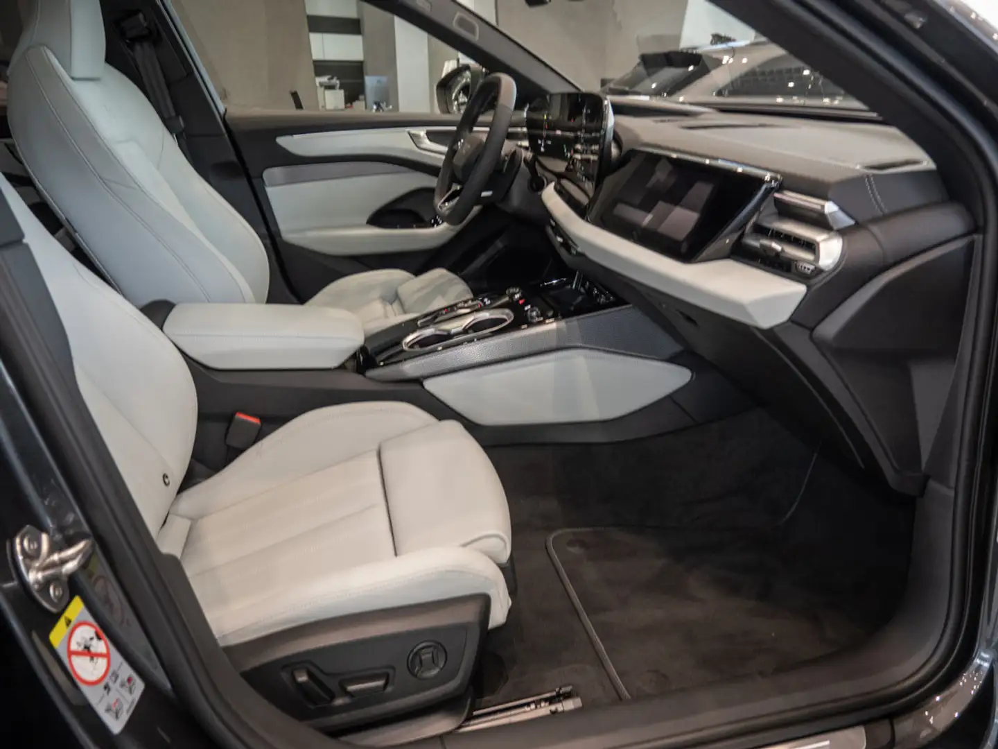 Audi A6 Avant TDI quattro W-LAN ACC HUD B&O PANO Grau - 2