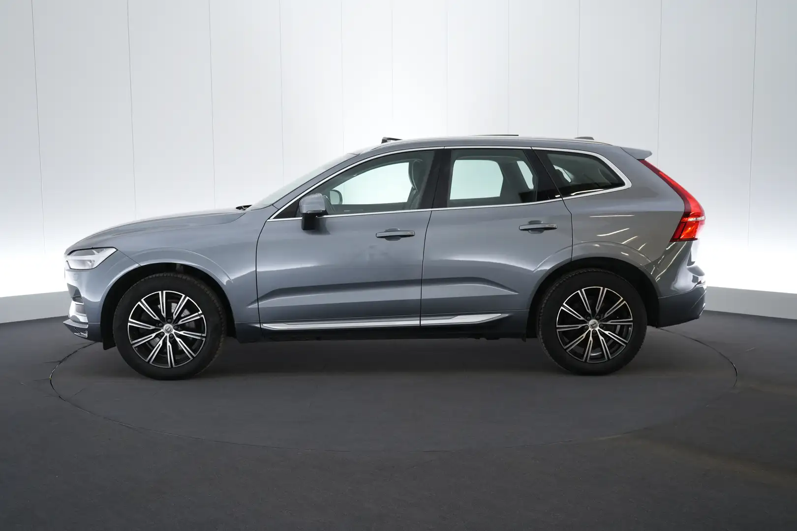 Volvo XC60 2.0 B4 MHEV Inscription Geartronic Business LEDER/ Grijs - 2