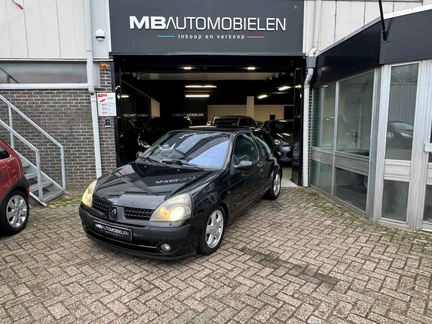 Renault Clio 1.6-16V Dynamique/3 Deurs/Zwart/APK/Nap/Distributi Zwart - 1