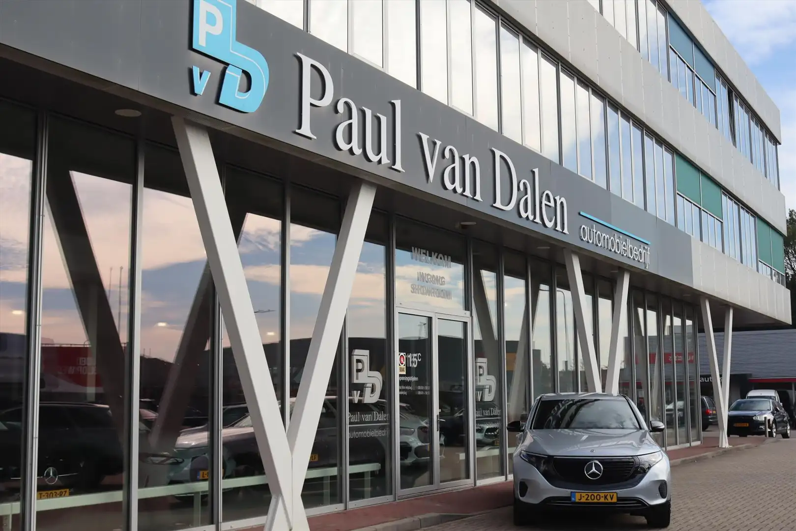 Mercedes-Benz EQC 400 4MATIC 408PK '1886 EDITION' | BTW-AUTO | Burmester Срібний - 2