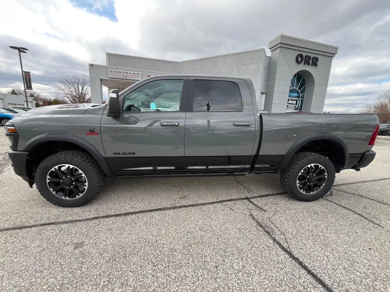 RAM 2500 снимка RAM 2500