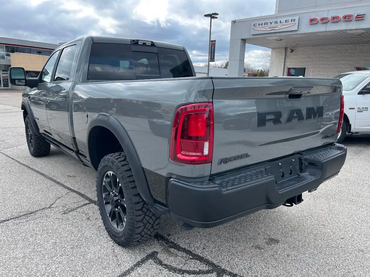 RAM 2500 снимка RAM 2500