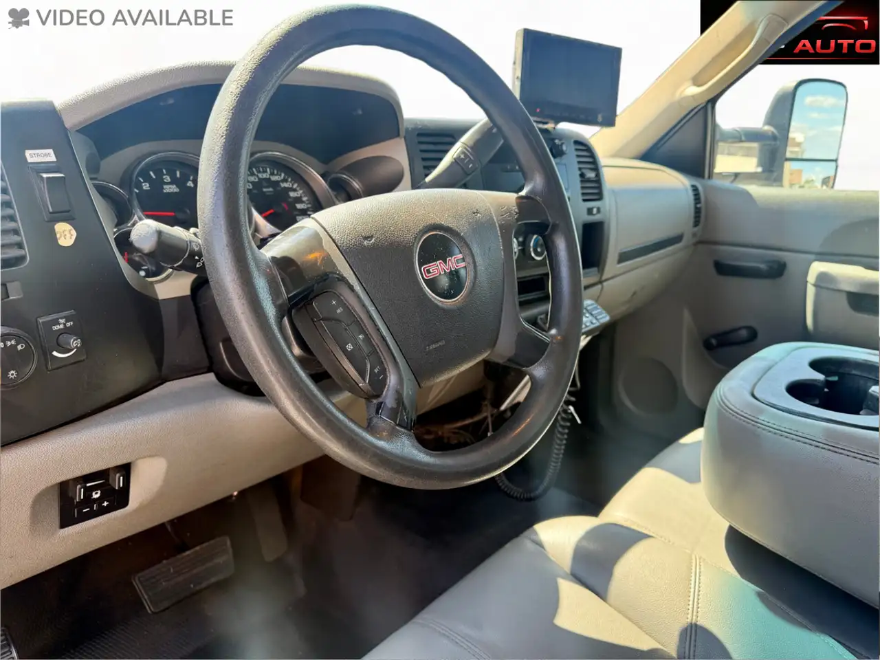 GMC Sierra 3500HD photo GMC Sierra 3500HD