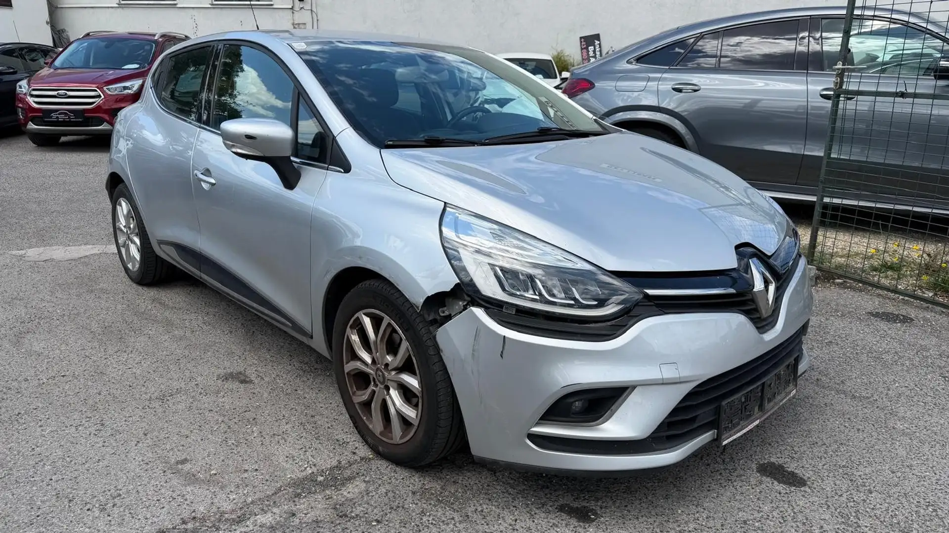 Renault Clio 110PS mit Parkhilfe Tempomat Klimaautomatik Silber - 1