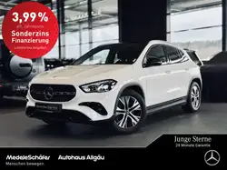 Mercedes-Benz GLA 220 d 4M Night Pano Dist MLED 360 Standheiz