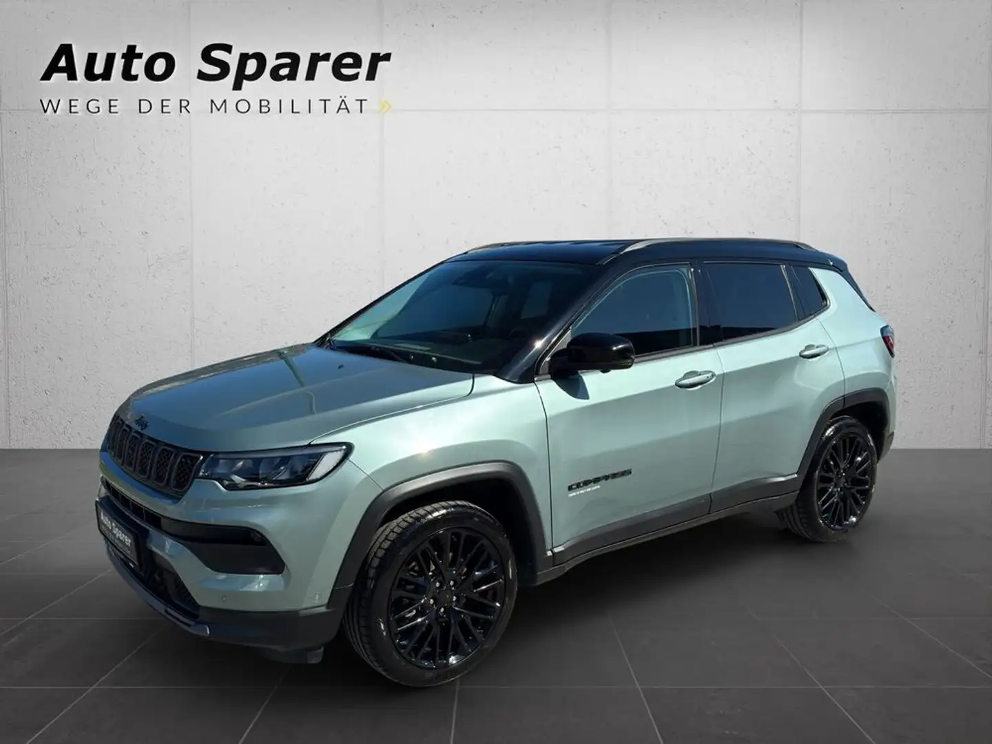 Jeep Compass 1.5 Multiair Upland T4 FWD DCT7 e-Hybrid Grün - 1