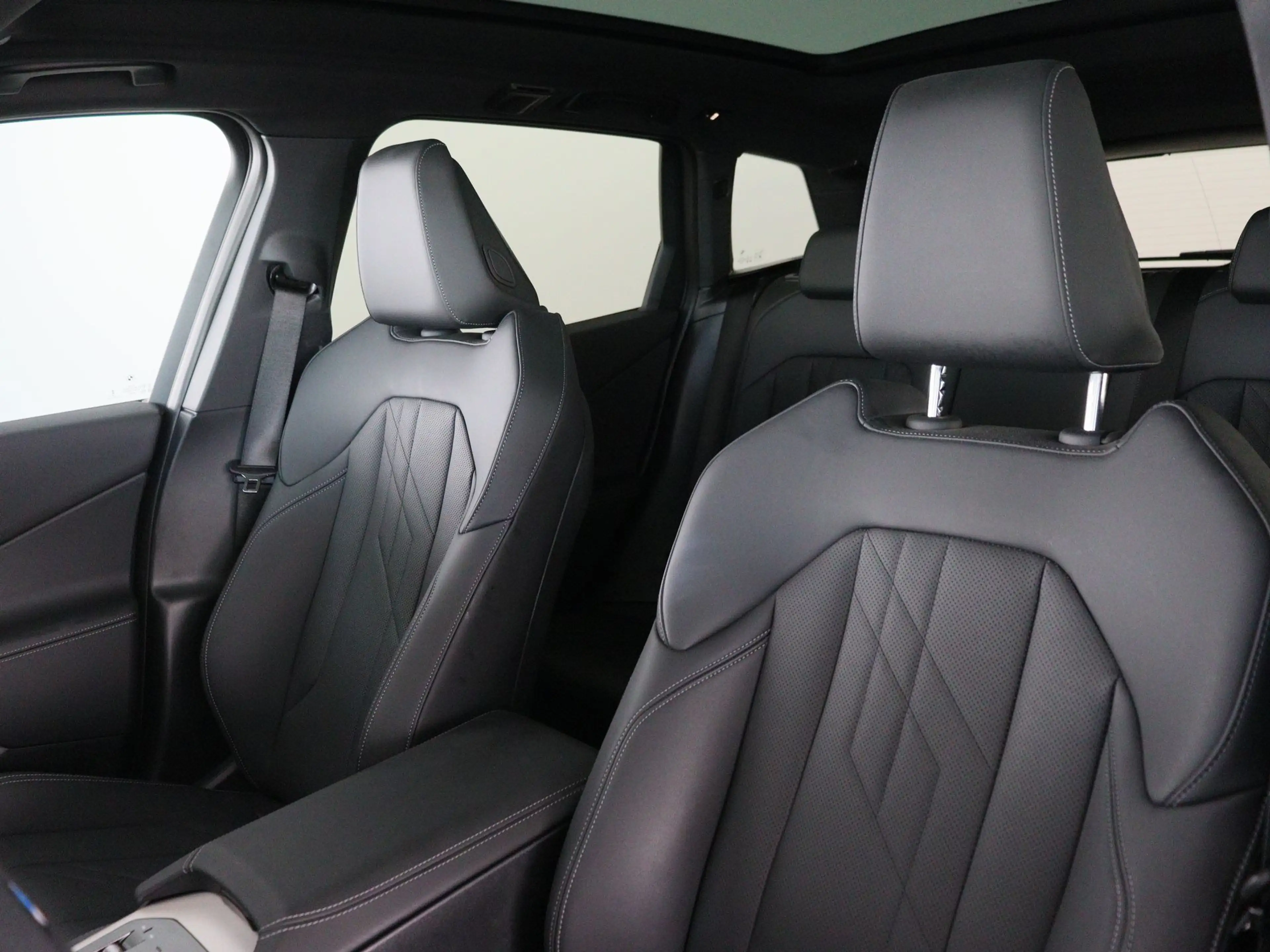 BMW X3 30e xDrive SoH 100% — photo 7