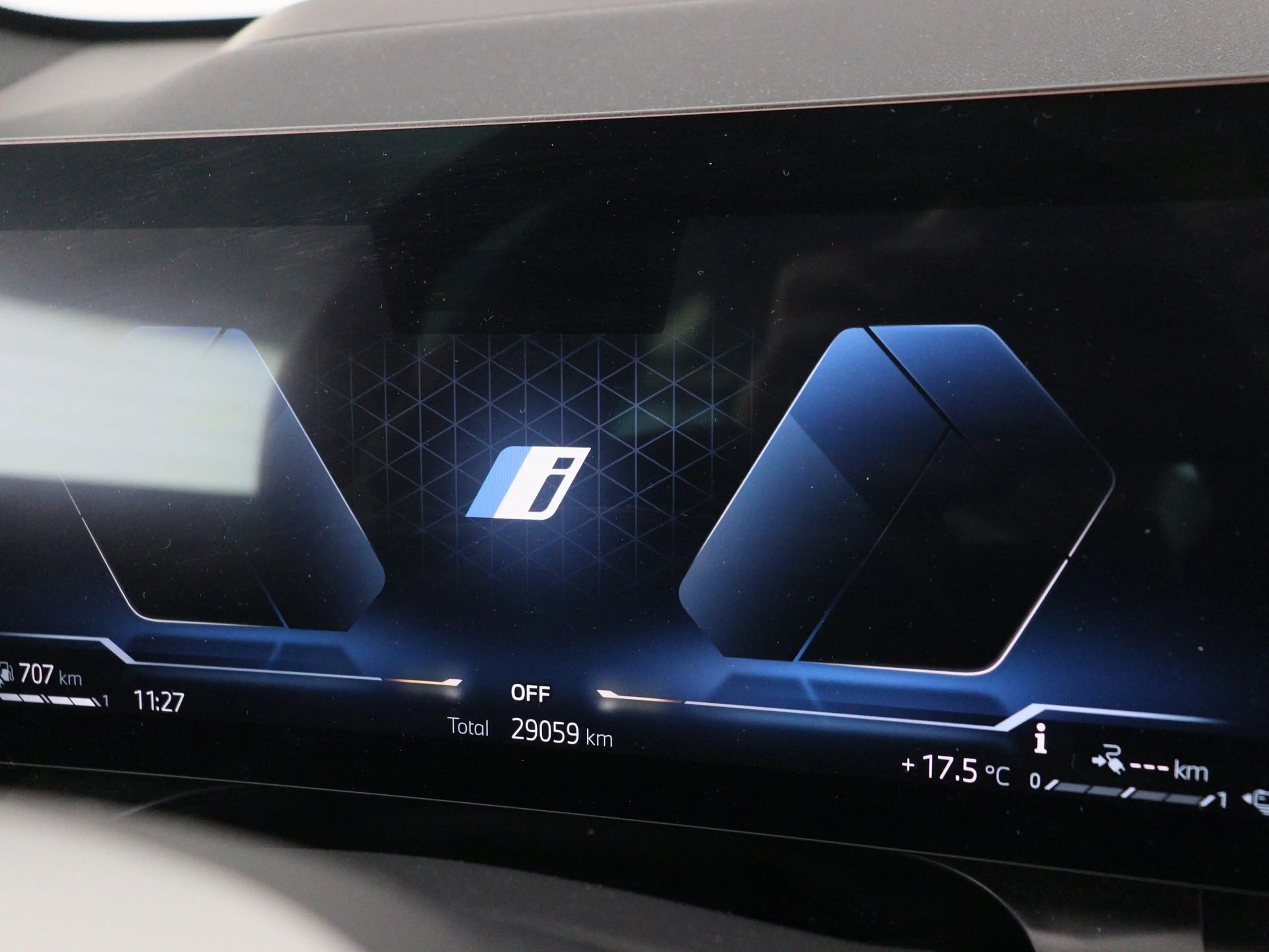 BMW X3 30e xDrive SoH 100% — photo 4