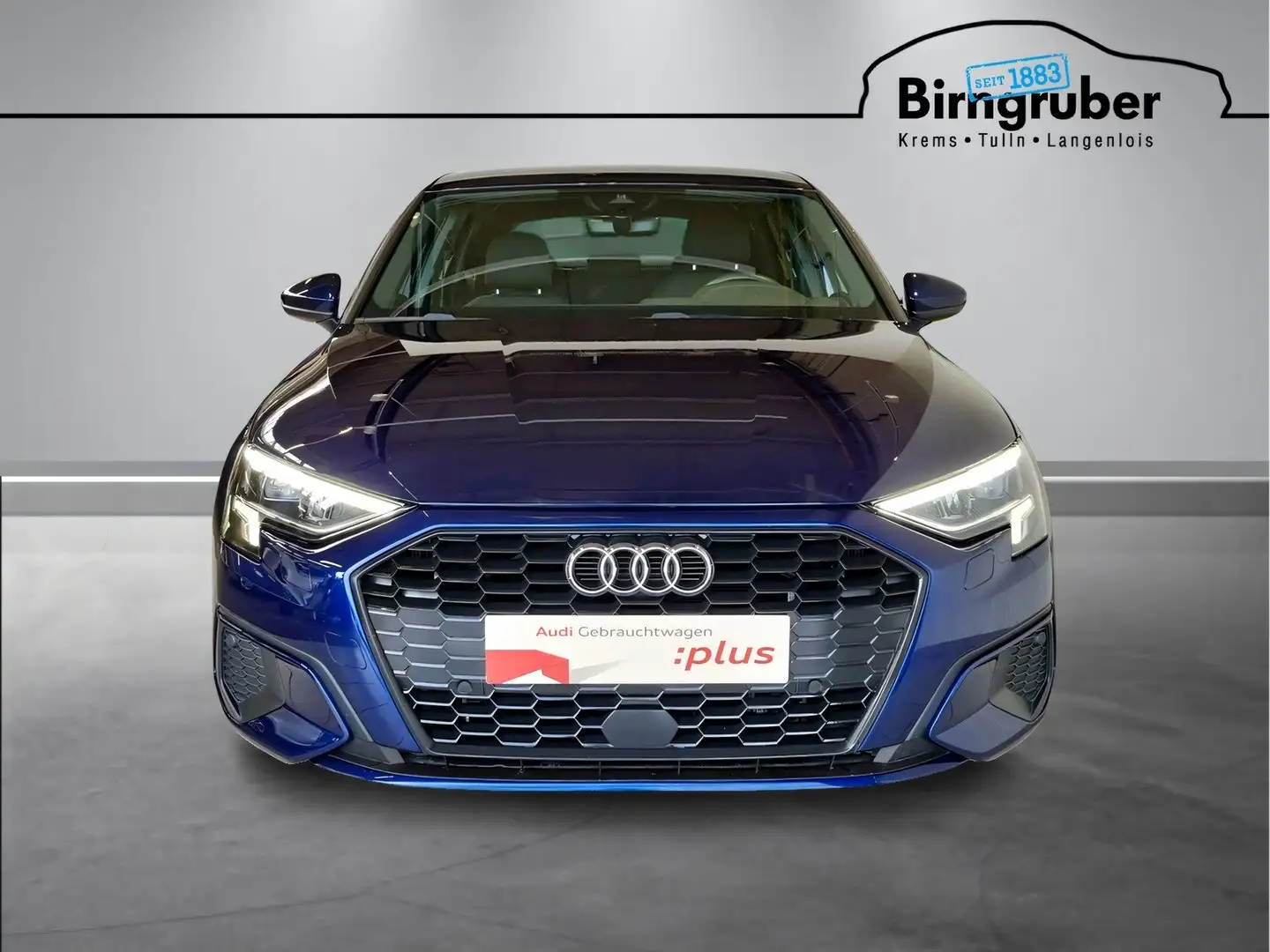 Audi A3 30 TFSI intense Blau - 2