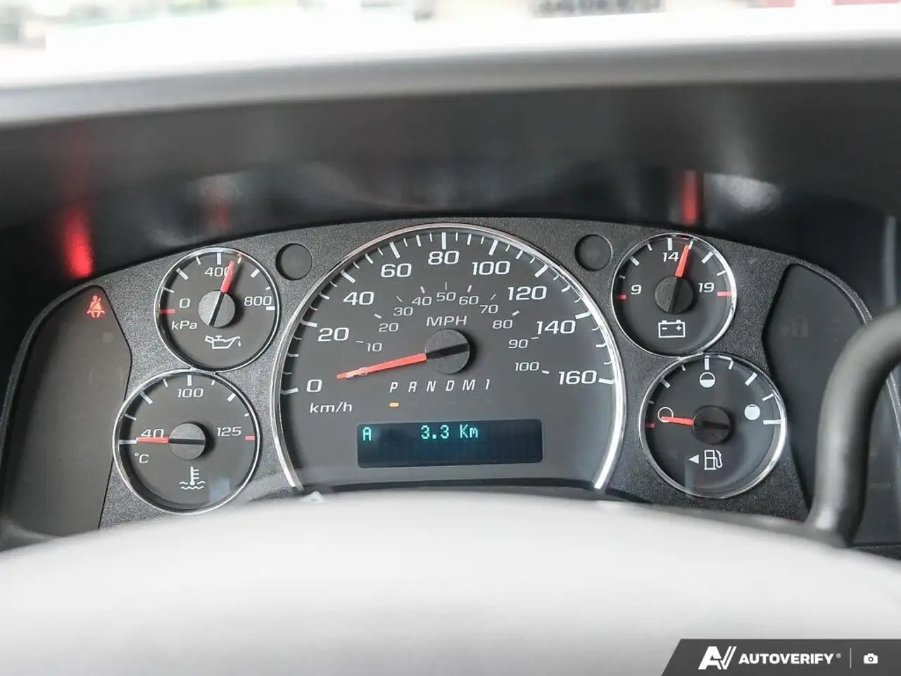 GMC Savana снимка GMC Savana