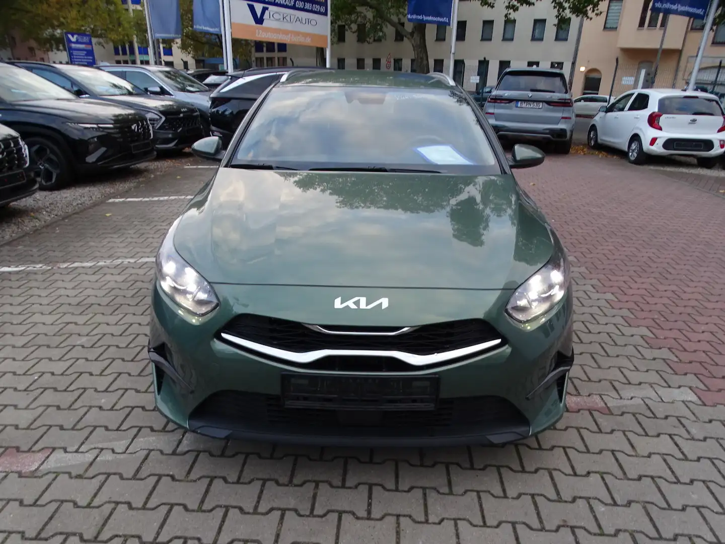 Kia Ceed SW / cee'd SW cee´d Sportswagon 1.5 Autom. Pakete:Drive-Assist/K Vert - 2