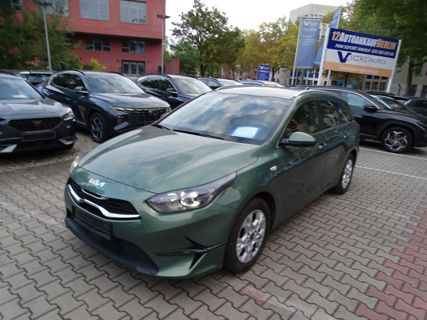 Kia Ceed SW / cee'd SW cee´d Sportswagon 1.5 Autom. Pakete:Drive-Assist/K Vert - 1
