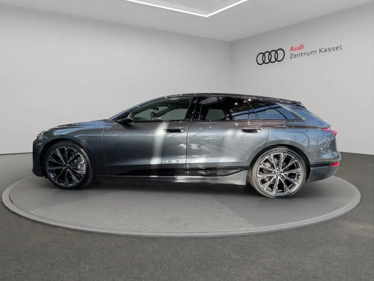 Audi S6 e-tron Navi Pano AHK HuD Matrix MMI B&O 4
