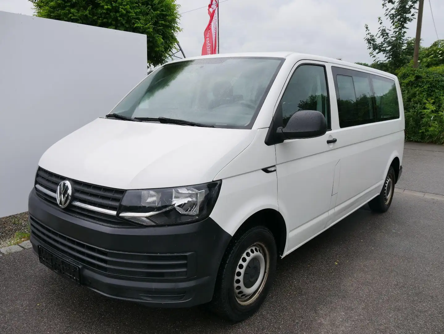 Volkswagen T6 Kombi 2.0 TDI*NAVI*9-SITZER*PDC-HINTEN*RADIO*SCHIEBETÜR- Weiß - 1