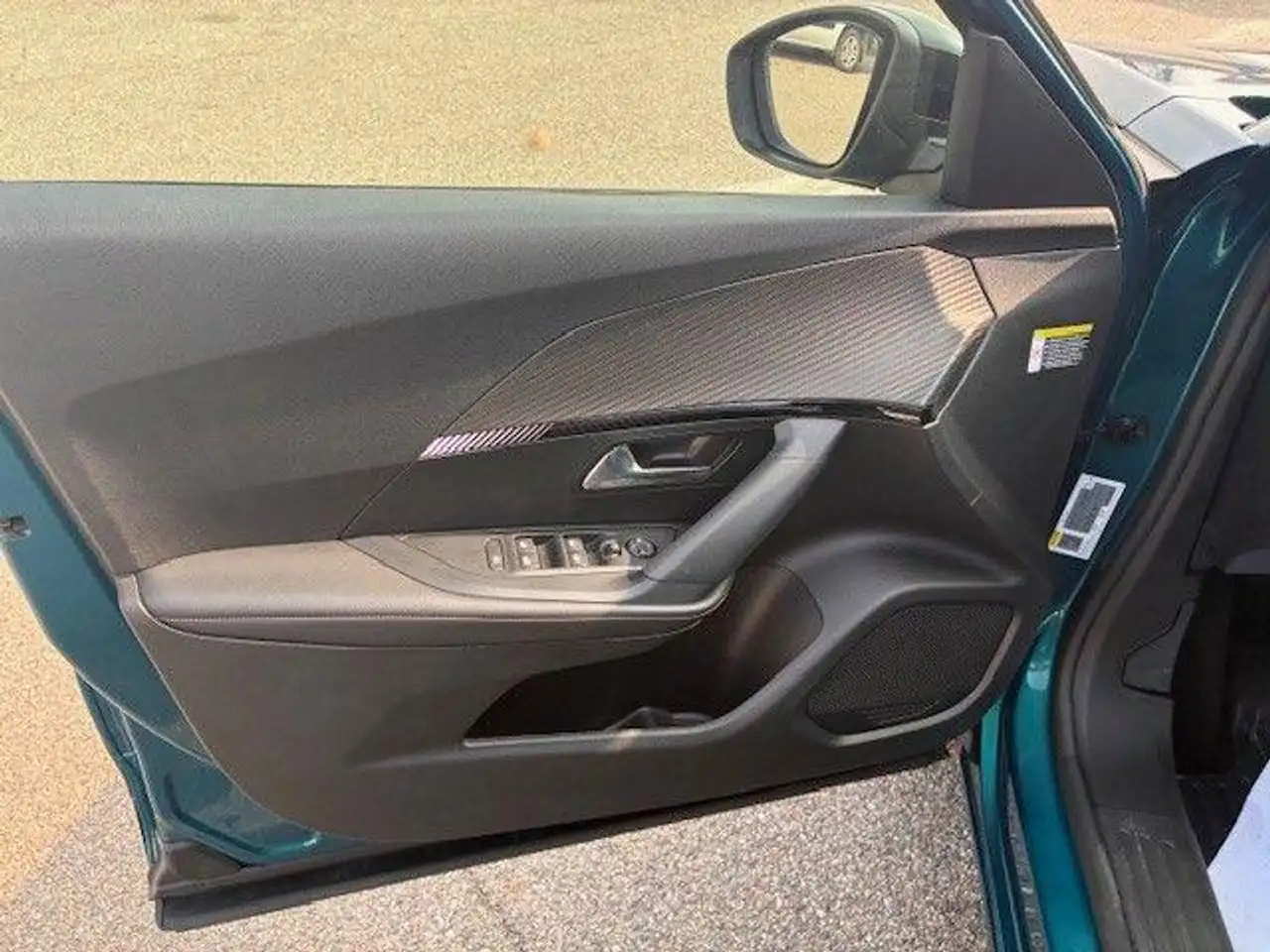 Peugeot 2008 PureTech 100 S&S Allure 13