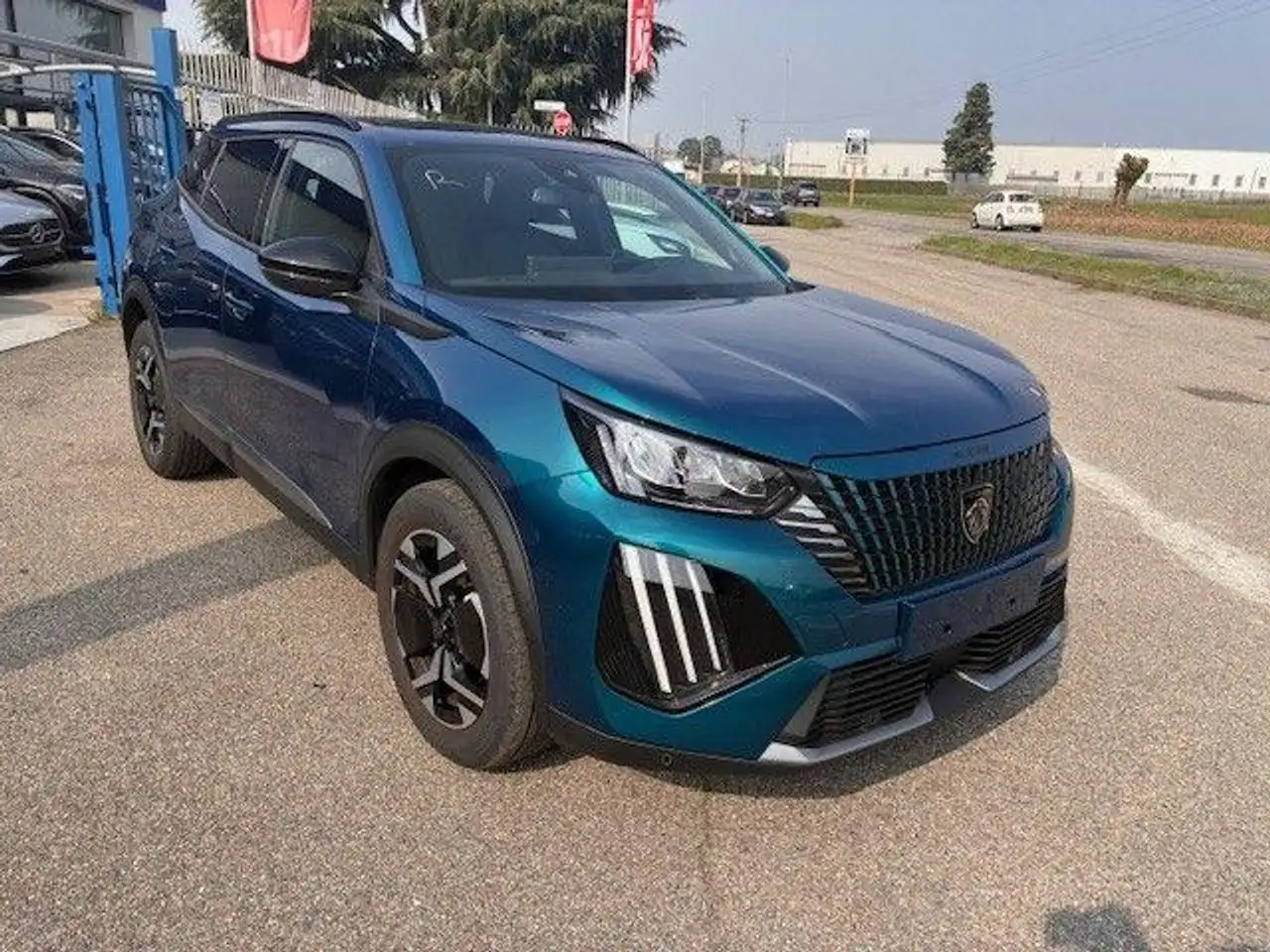Peugeot 2008 PureTech 100 S&S Allure 2