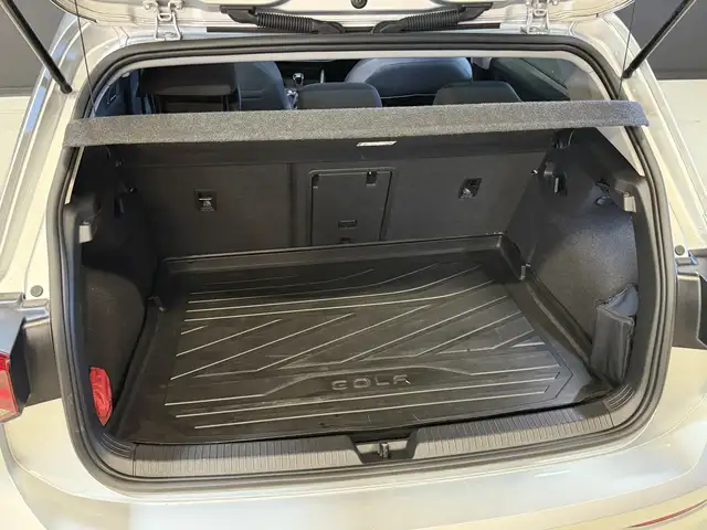 Volkswagen Golf view 12
