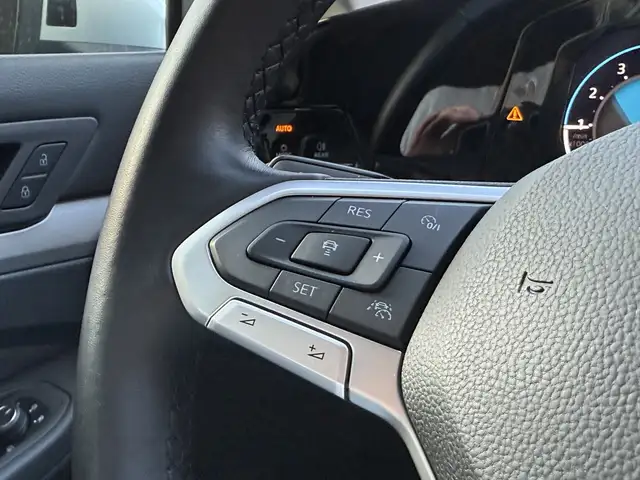 Volkswagen Golf view 18