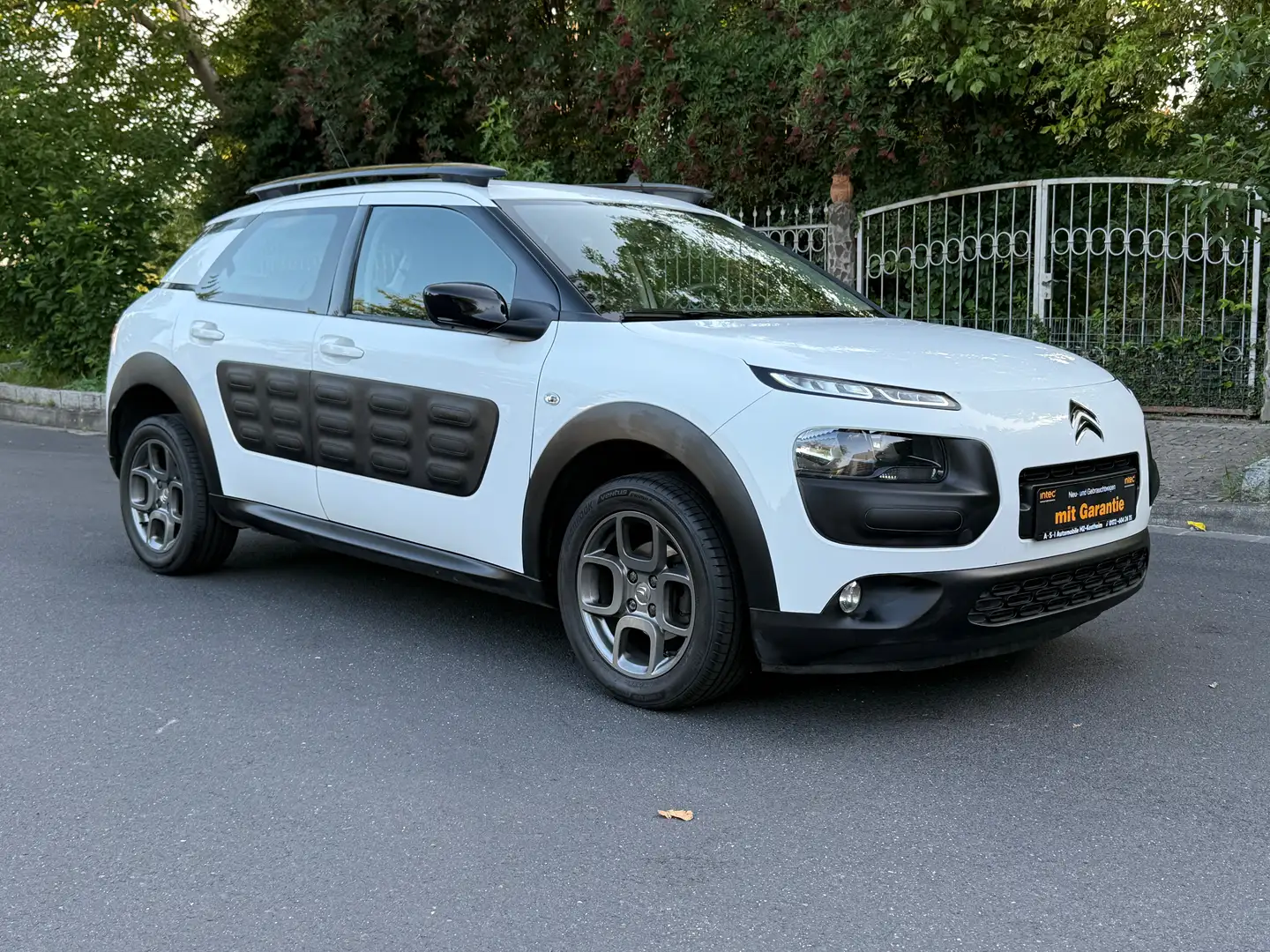 Citroen C4 Cactus Selection-KAMERA GARANTIE Bílá - 2