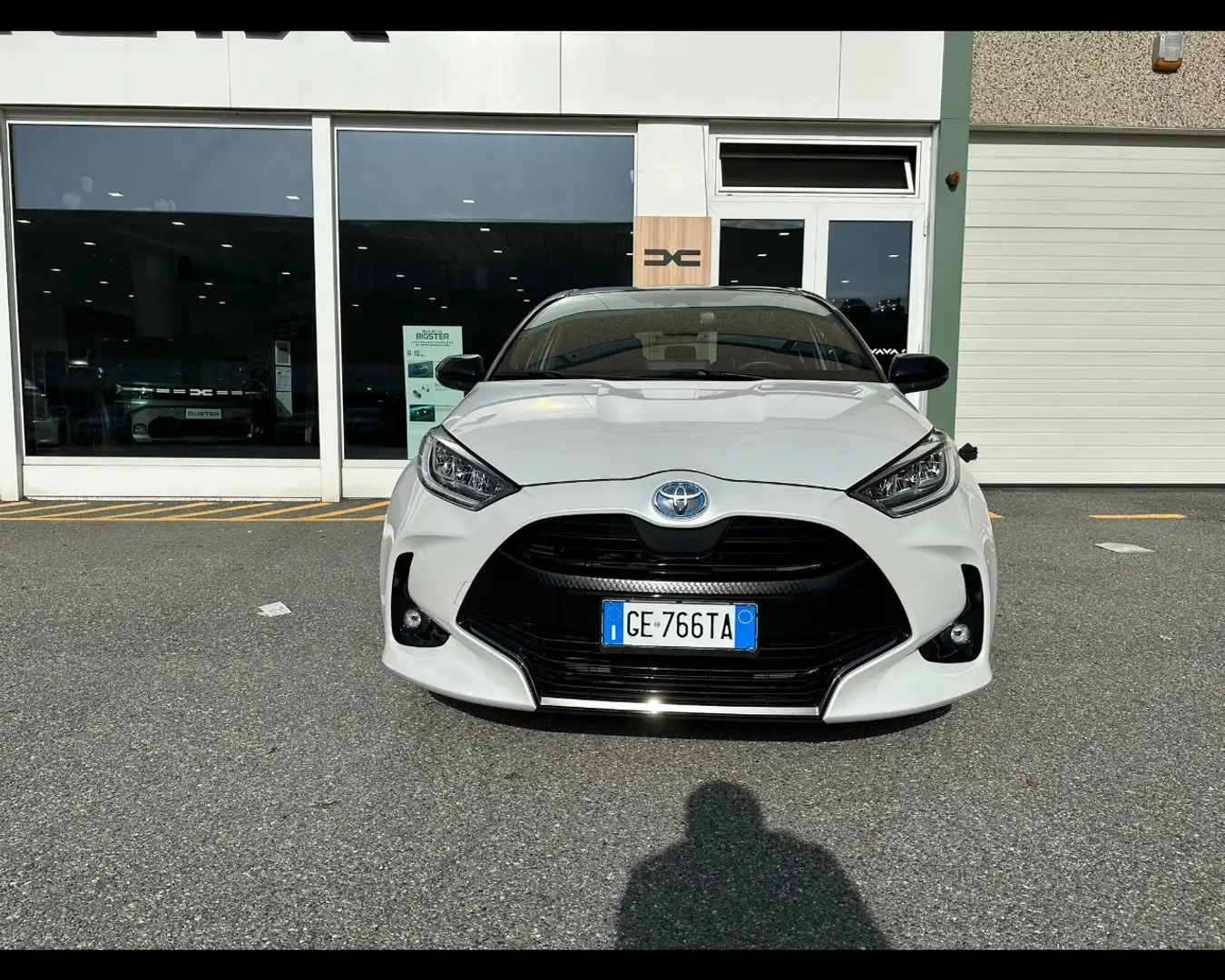 Toyota Yaris 1.5H STYLE Bianco - 2