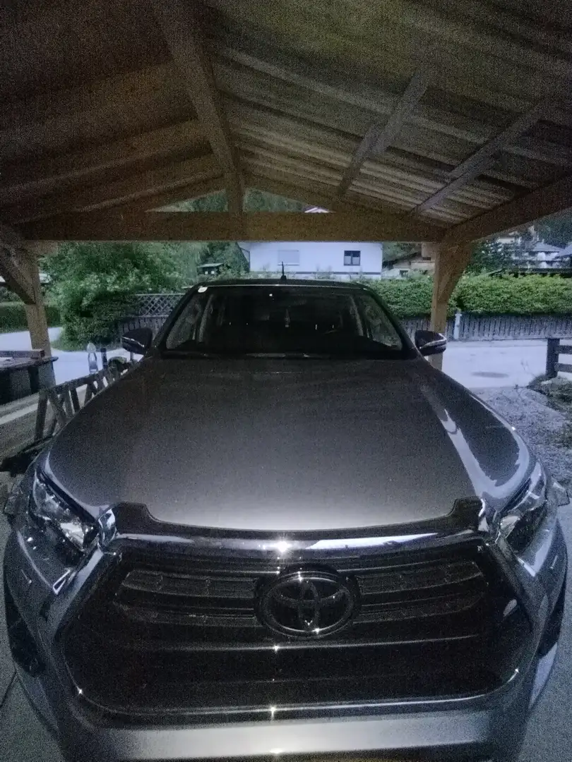 Toyota Hilux Hilux DK Active 4WD 2,8 D-4D Aut. Active Silber - 1