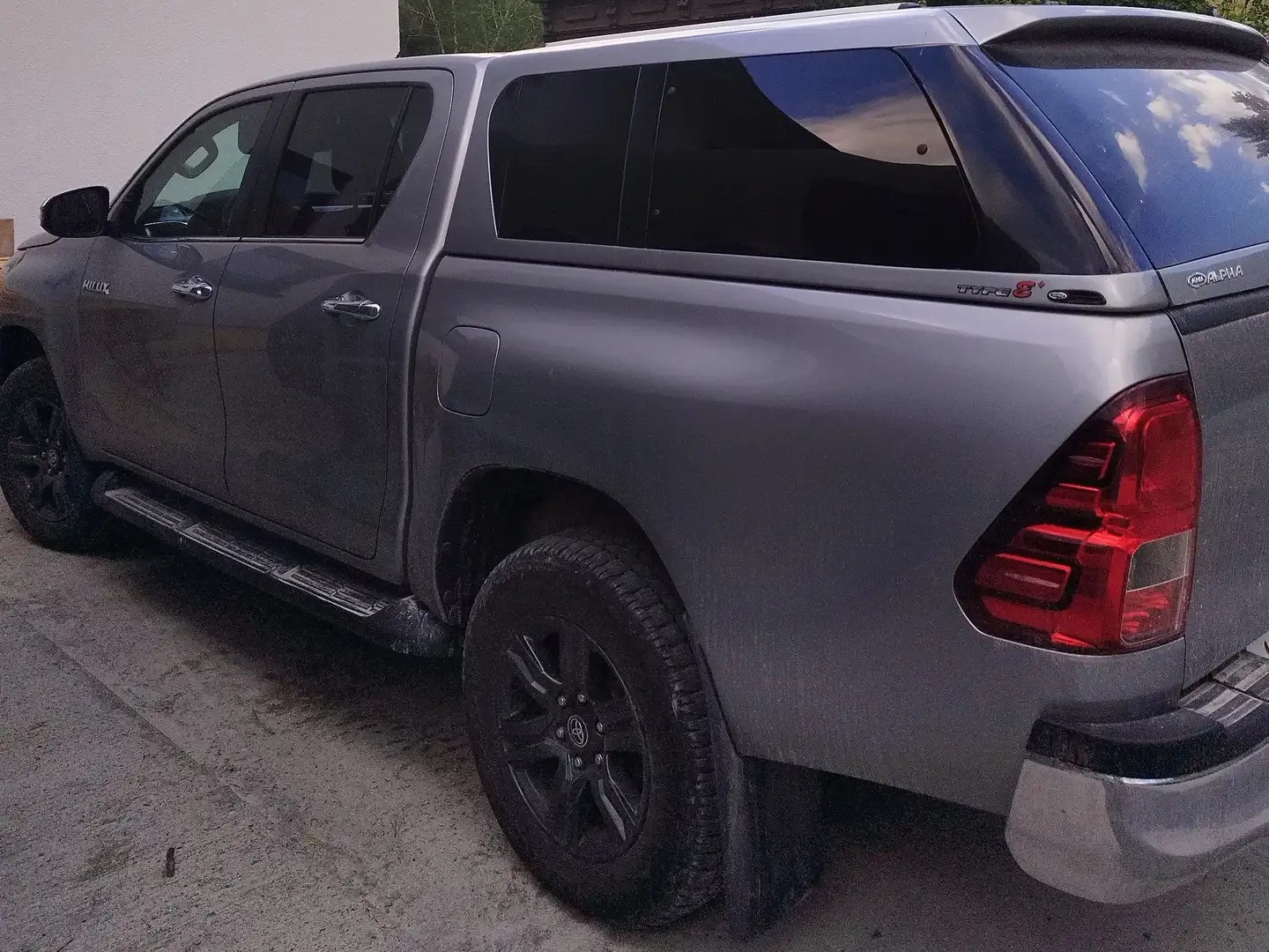 Toyota Hilux Hilux DK Active 4WD 2,8 D-4D Aut. Active Silber - 2