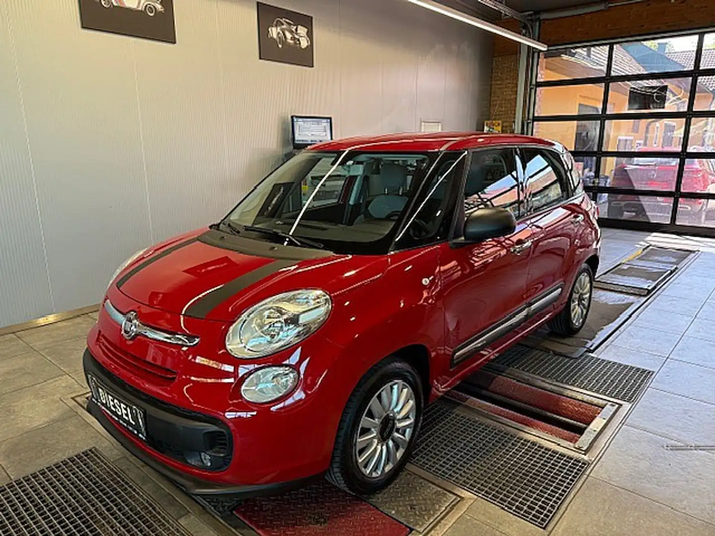 Fiat 500L Living 1,3 MultiJet II 95 Start&Stop Pop Star Rouge - 1