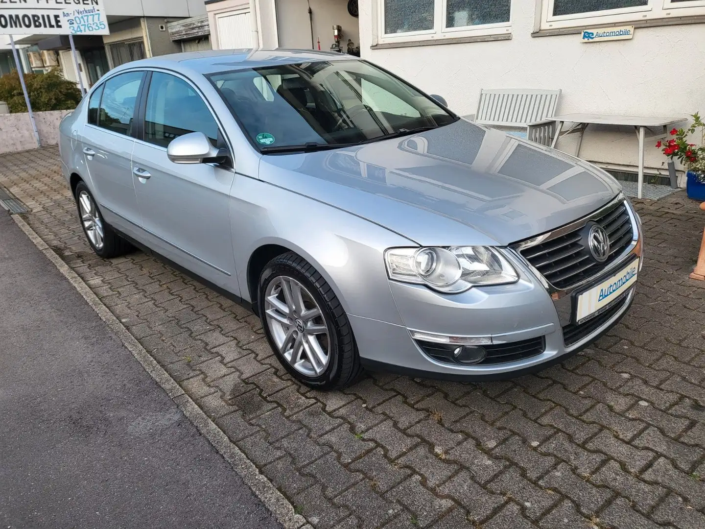 Volkswagen Passat Lim. Highline, Navi,  Zahnriemen neu!! Silber - 1