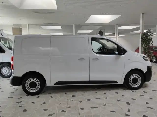 Opel Vivaro view 8