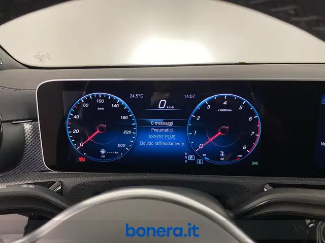 Mercedes-Benz Cla view 14