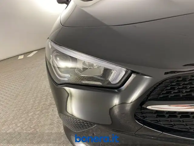 Mercedes-Benz Cla view 8