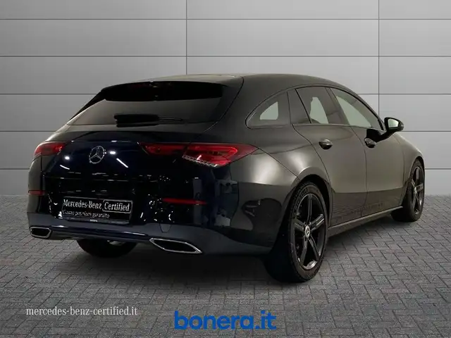 Mercedes-Benz Cla view 3