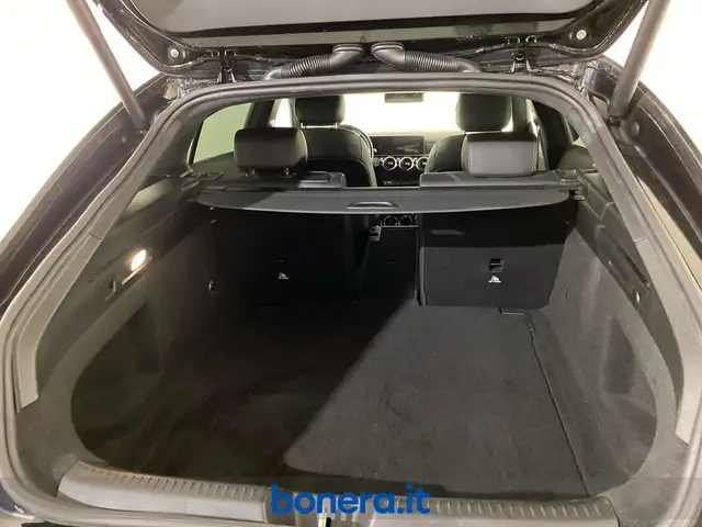 Mercedes-Benz Cla view 9