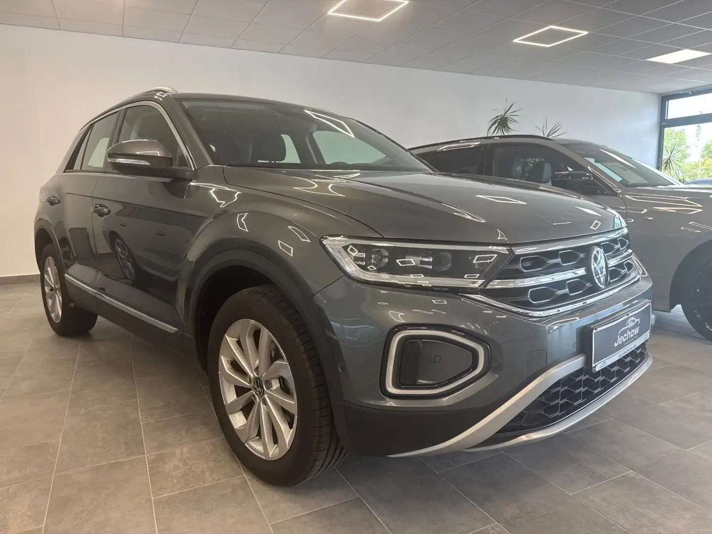 Volkswagen T-Roc 1.5 TSI Style IQ Drive Kamera el.Heckklappe Grau - 2