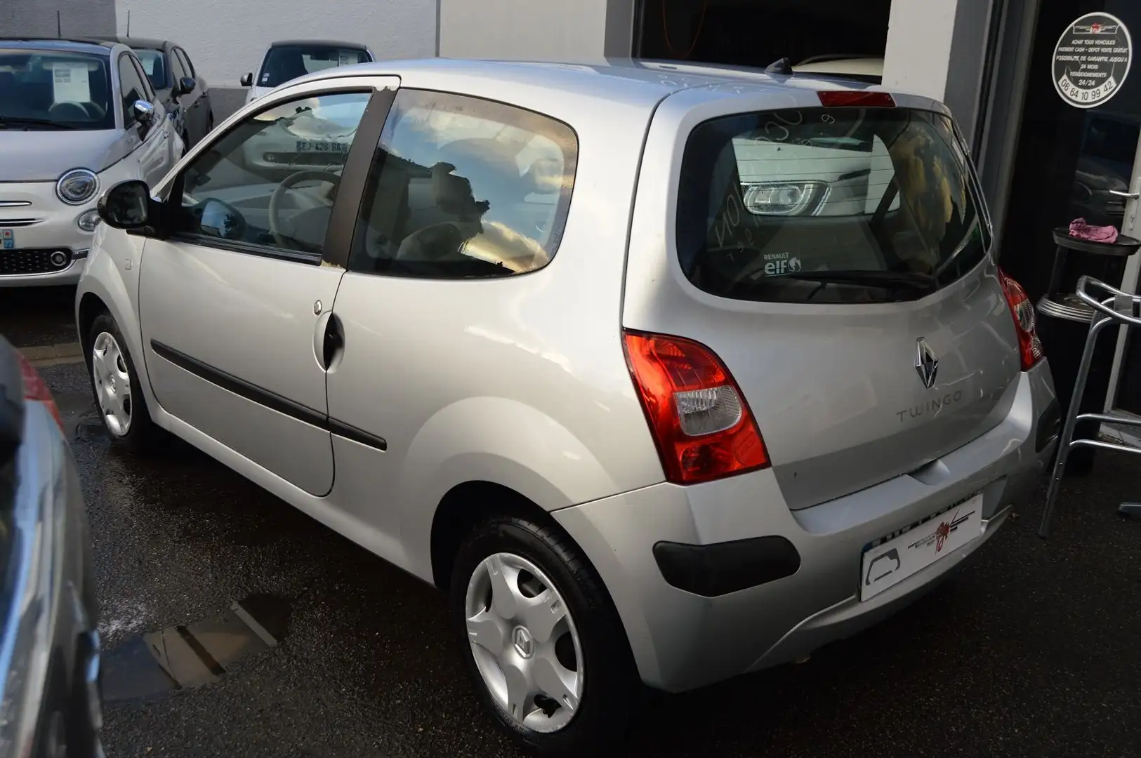 Renault Twingo 1.2 16V 75CH DYNAMIQUE QUICKSHIFT Grau - 2