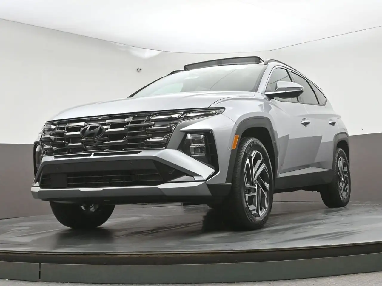 Hyundai TUCSON снимка Hyundai TUCSON