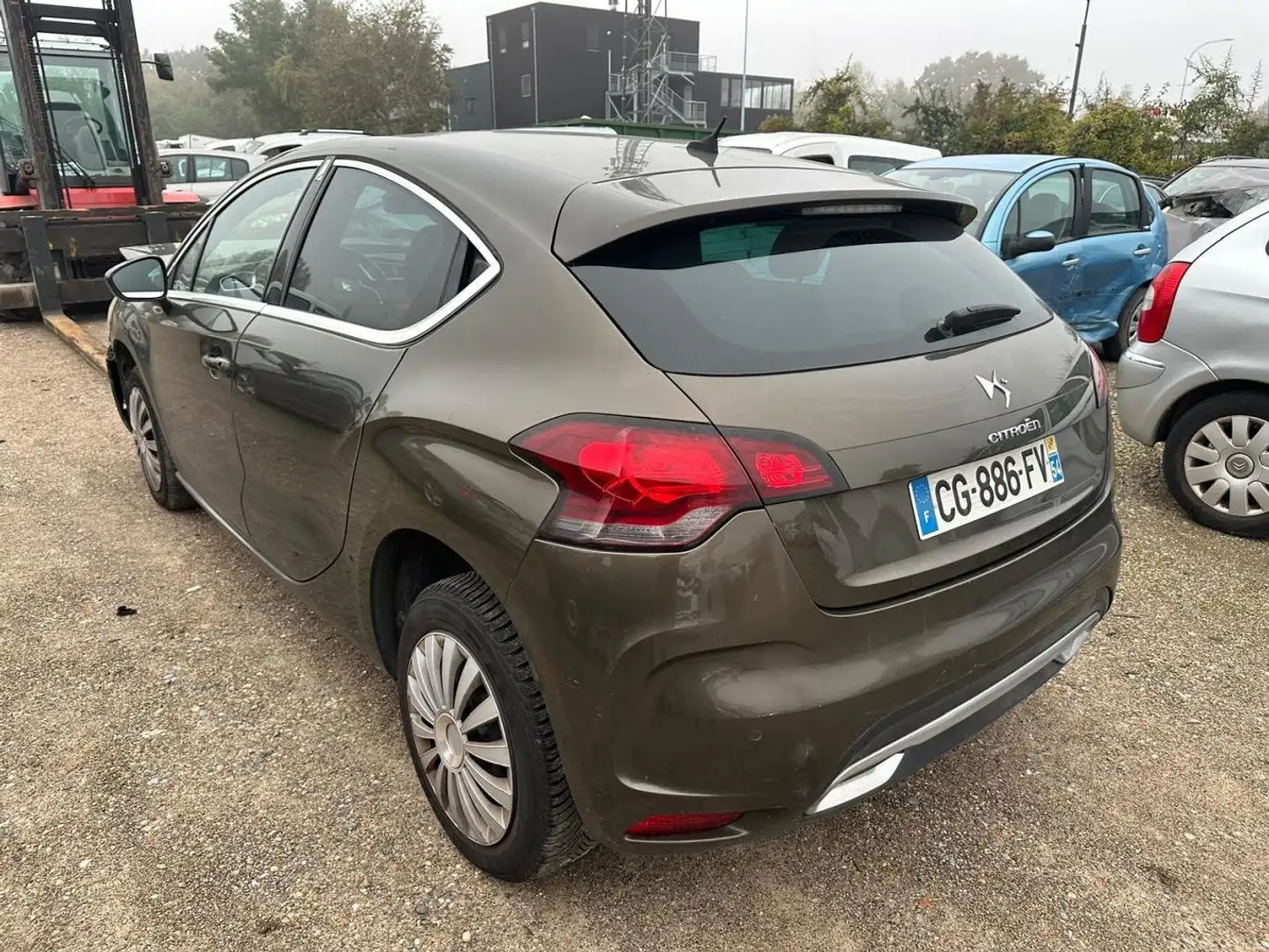 Citroen DS4 HDi 110 FAP So Chic Brun - 2
