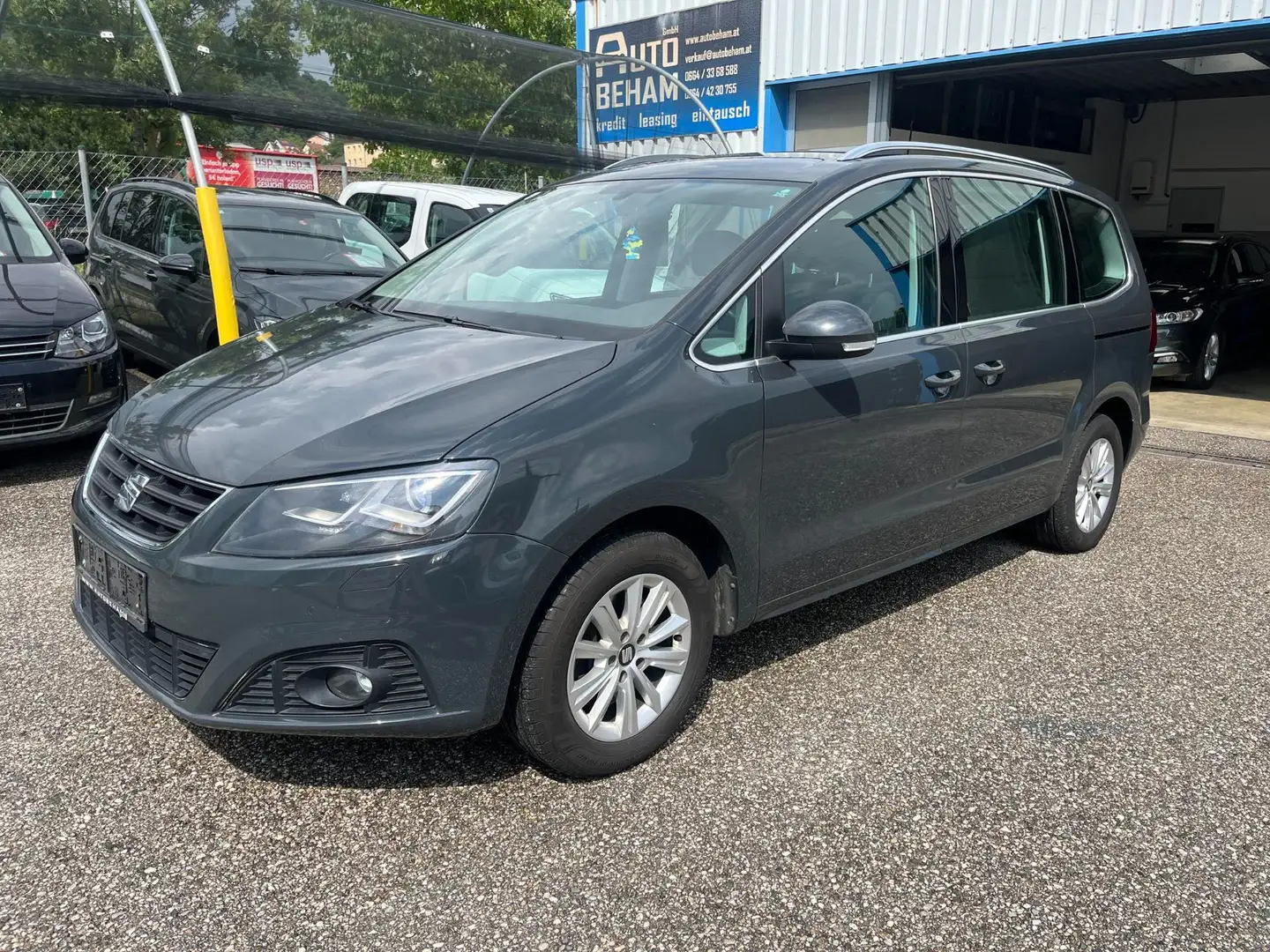 SEAT Alhambra Executive 1,4 TSI DSG Navi-Xenon-AHK-Kamera Grau - 1