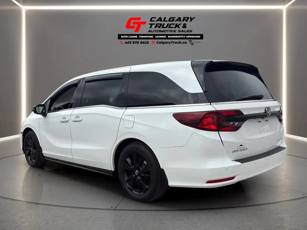 Honda Odyssey снимка Honda Odyssey