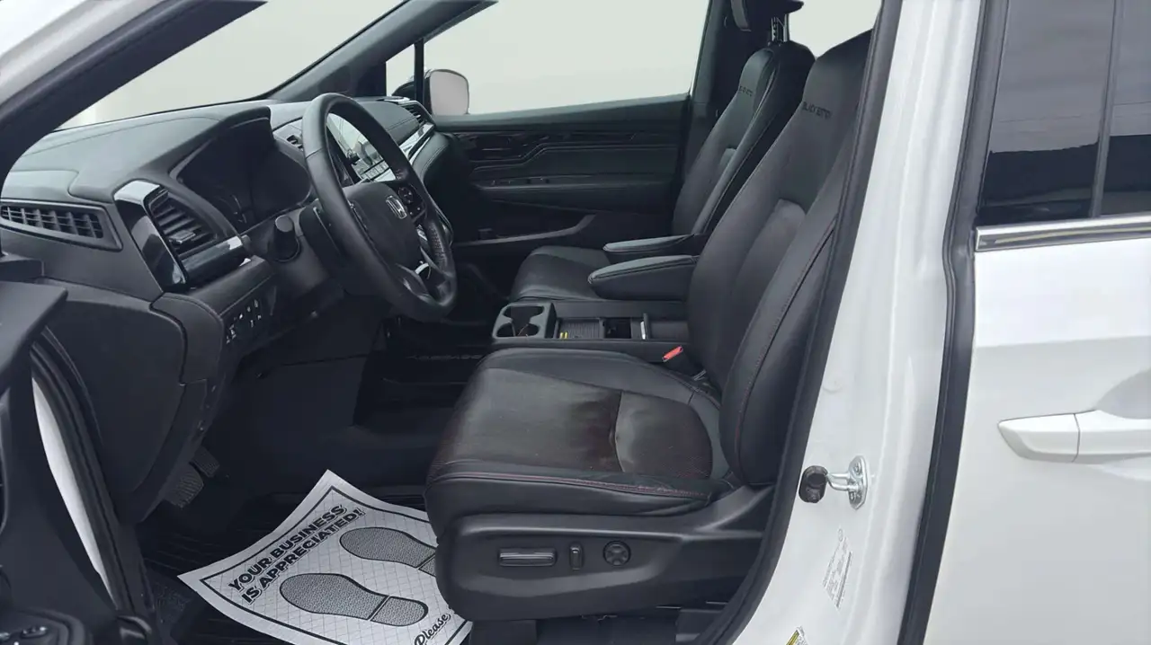 Honda Odyssey снимка Honda Odyssey